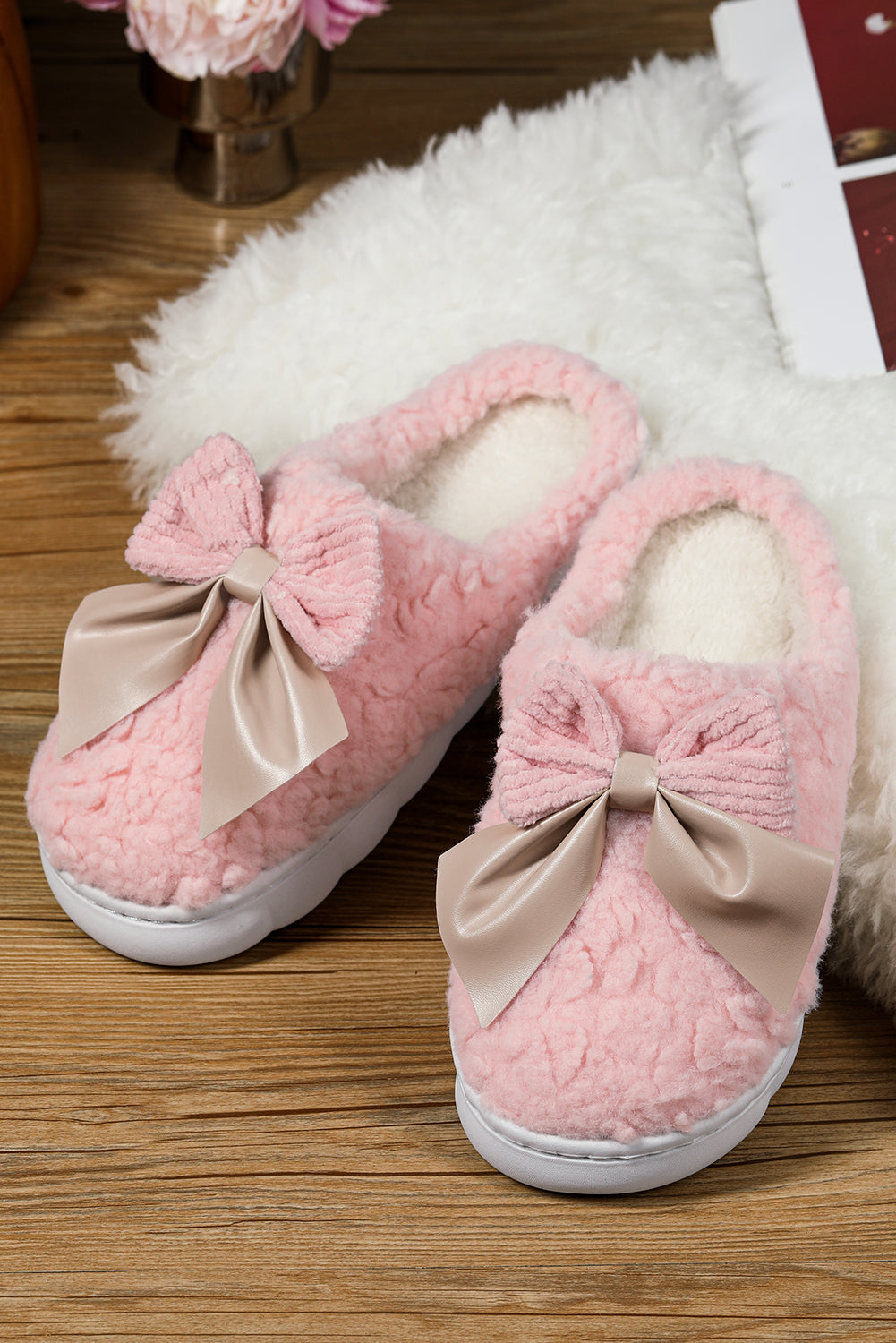 Pink Contrast Bowknot Applique Plush Winter Slippers (Colors May Differ by Batch) 
