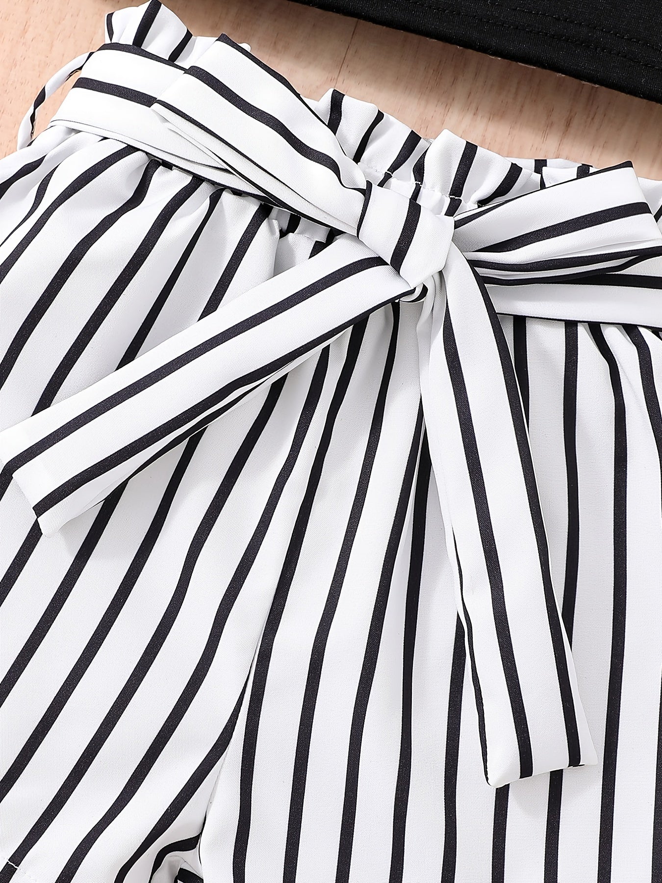2pcs Girls Crew Neck Sleeveless Crop Tank Top & Elastic Waist Belted Vertical Stripes Shorts Set Kids Summer Clothes