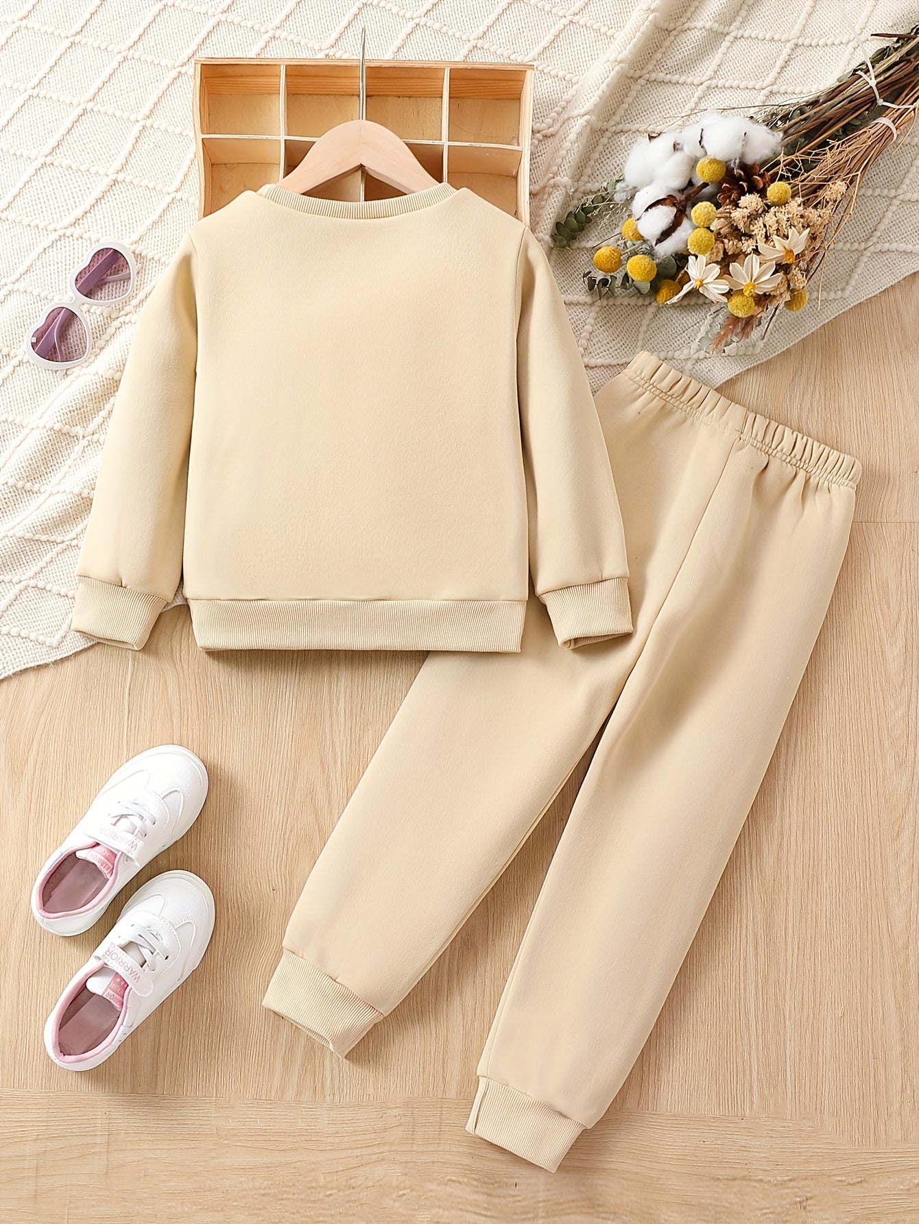 Girls 2pcs "Be Kind" And Rainbow Print Top & Jogger Pants Set, Thick Outfits Kids Clothes For Sports Spring Fall Winter