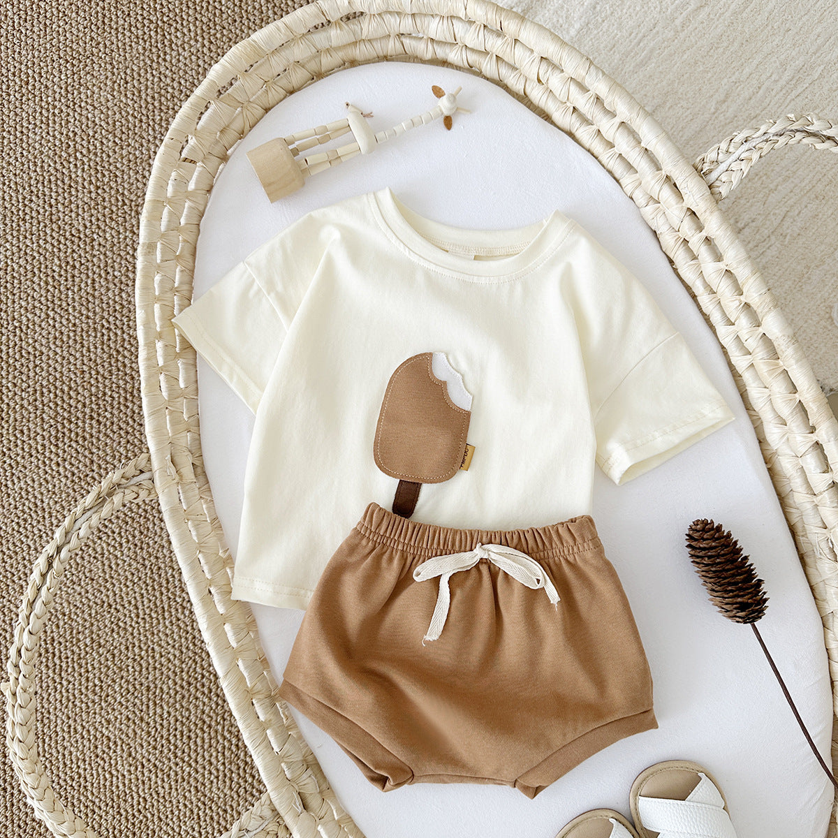 Girls' Casual Round Neck Cotton Ice Cream Patch Short Sleeve Shorts Suit 