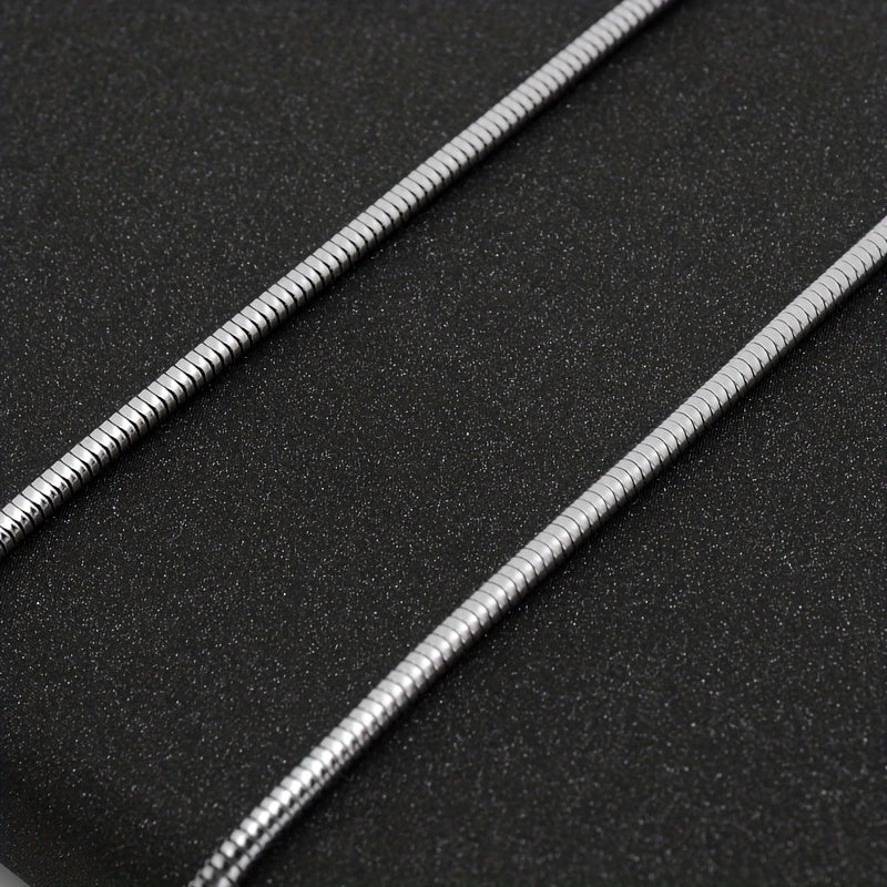 1pc Titanium Steel Round Snake Bone Necklace Fashion Accessories For Men And Women