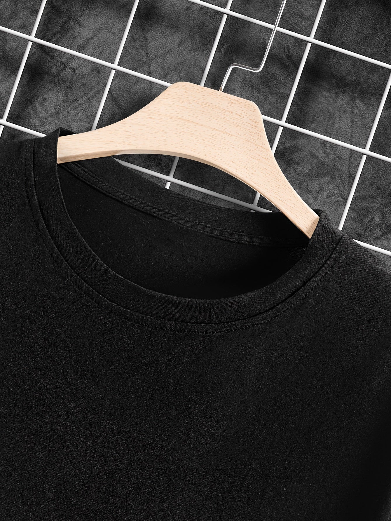 Angelic Wing Print Mens T-Shirt - Stylish Summer Casual Wear, Breathable Crew Neck Tee for Outdoor Activities