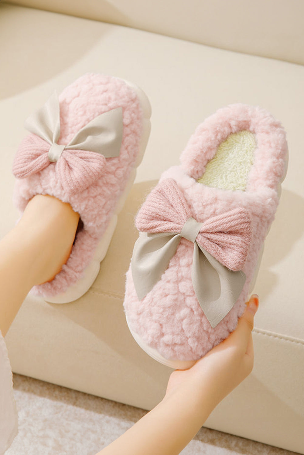 Pink Contrast Bowknot Applique Plush Winter Slippers (Colors May Differ by Batch) 