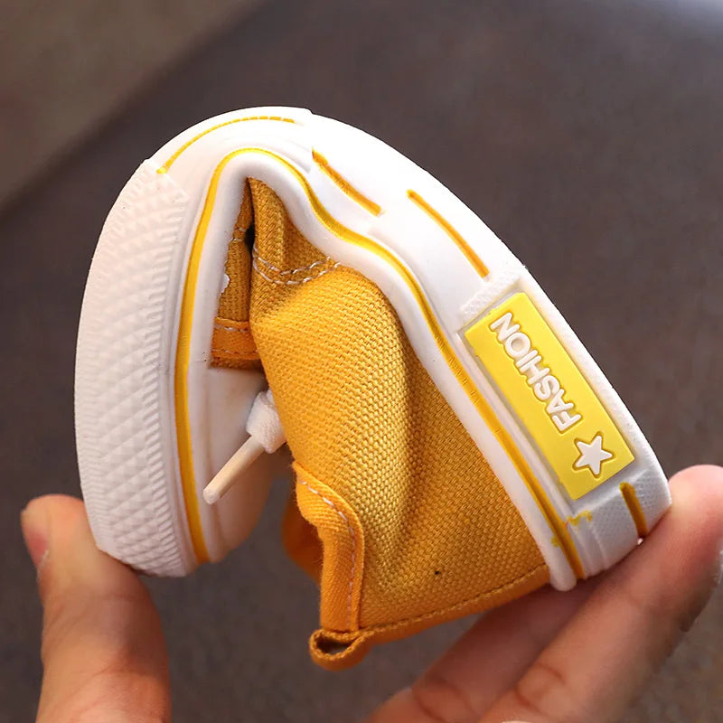 2025 New Children's Canvas Shoes Fashion Baby Board Shoes Girls' Breathable Single Shoes Boys' Casual Shoes
