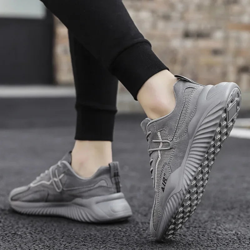Men's shoes 2025 new summer breathable and odor proof mesh sports and leisure work anti slip lightweight soft soled trendy shoes