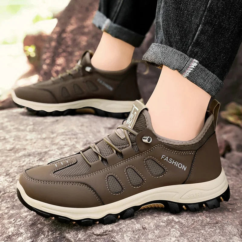 Sneakers for Men Soft Hiking Shoes Breathable Outdoor Walking Men Shoes Light Black Hike Footwear Climbing Shoes Men
