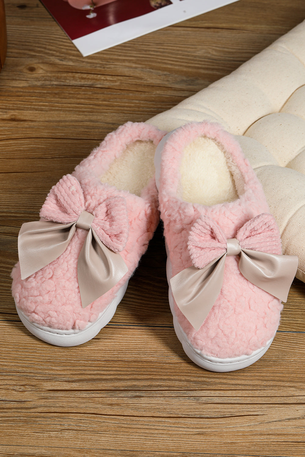 Pink Contrast Bowknot Applique Plush Winter Slippers (Colors May Differ by Batch) 