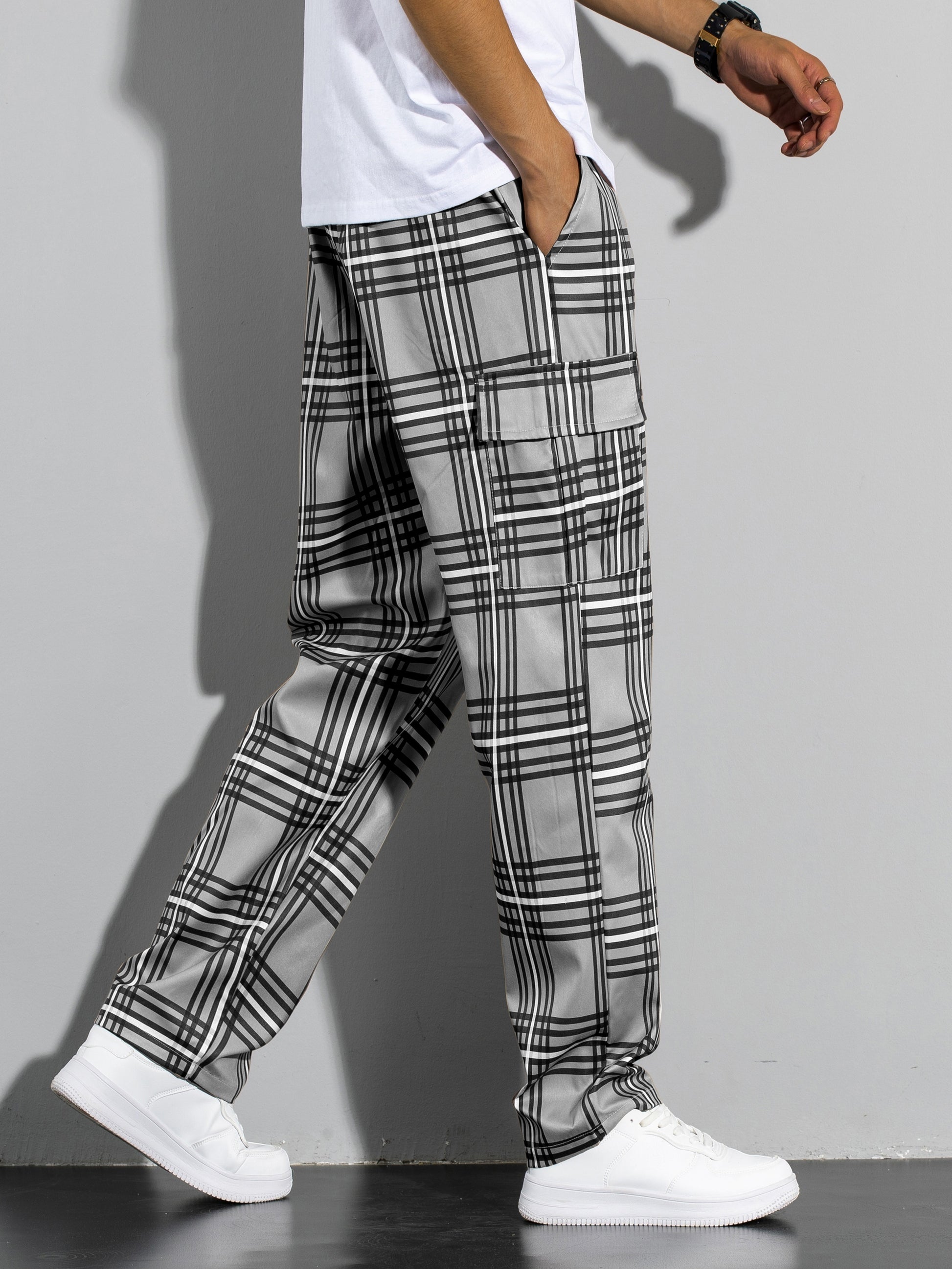 Mens Fashion-Forward Vintage Plaid Cargo Pants - Comfortable Loose Fit with Multiple Flap Pockets, Ideal for Outdoor Adventures, Work, and Streetwear Hip Hop Style