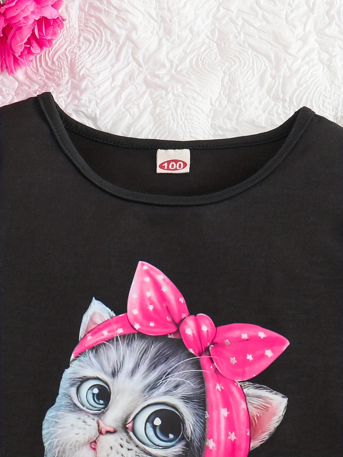 2pcs Toddler Girls Cute Cartoon Bow Cat Graphic Ruffle Trim T-Shirts Casual Round Neck Tees Top & Heart Graphic Belted Shorts Set Kids Summer Clothes