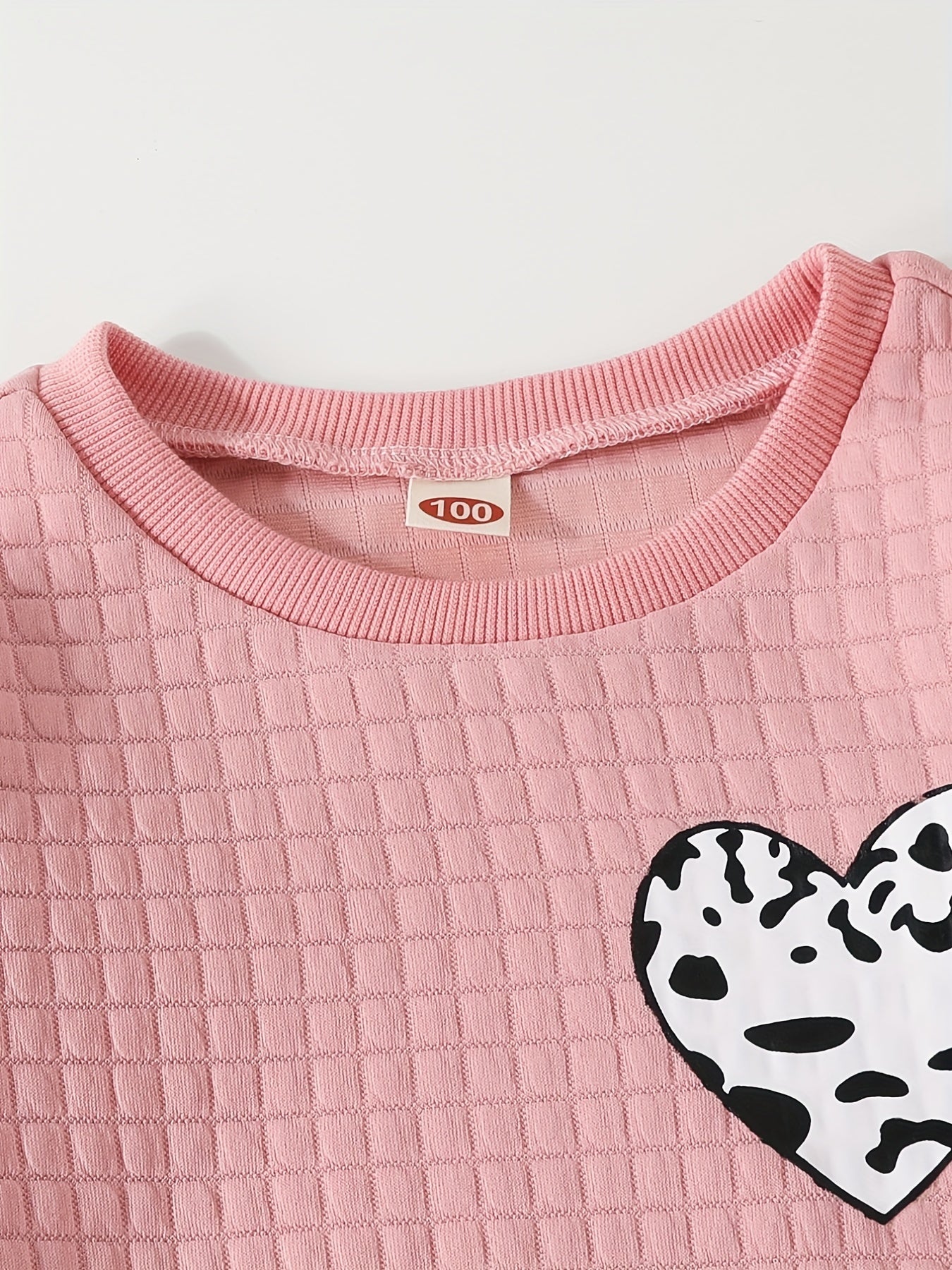 2pcs Girl's Trendy Outfit, Heart Pattern Sweatshirt & Leopard Allover Print Pants Set, Casual Long Sleeve Top, Kid's Clothes For Spring Fall Winter